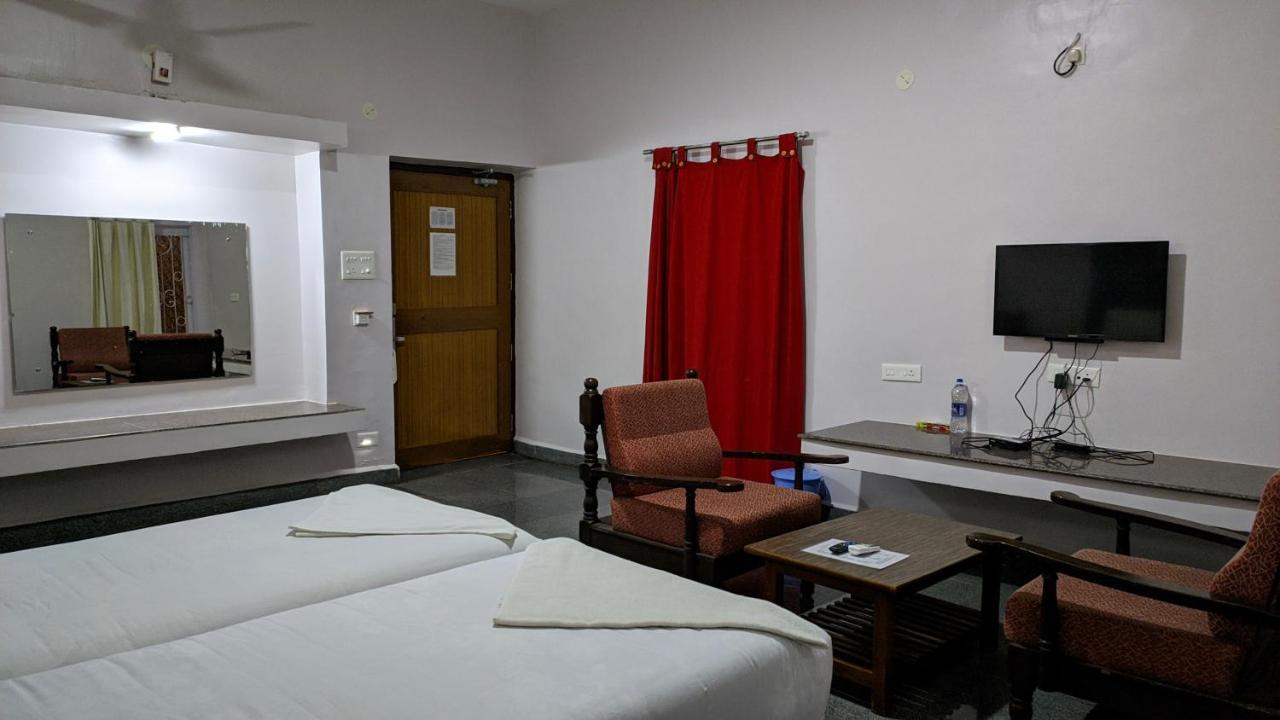 Kanthi Resorts Badami Bagalkot Exterior foto
