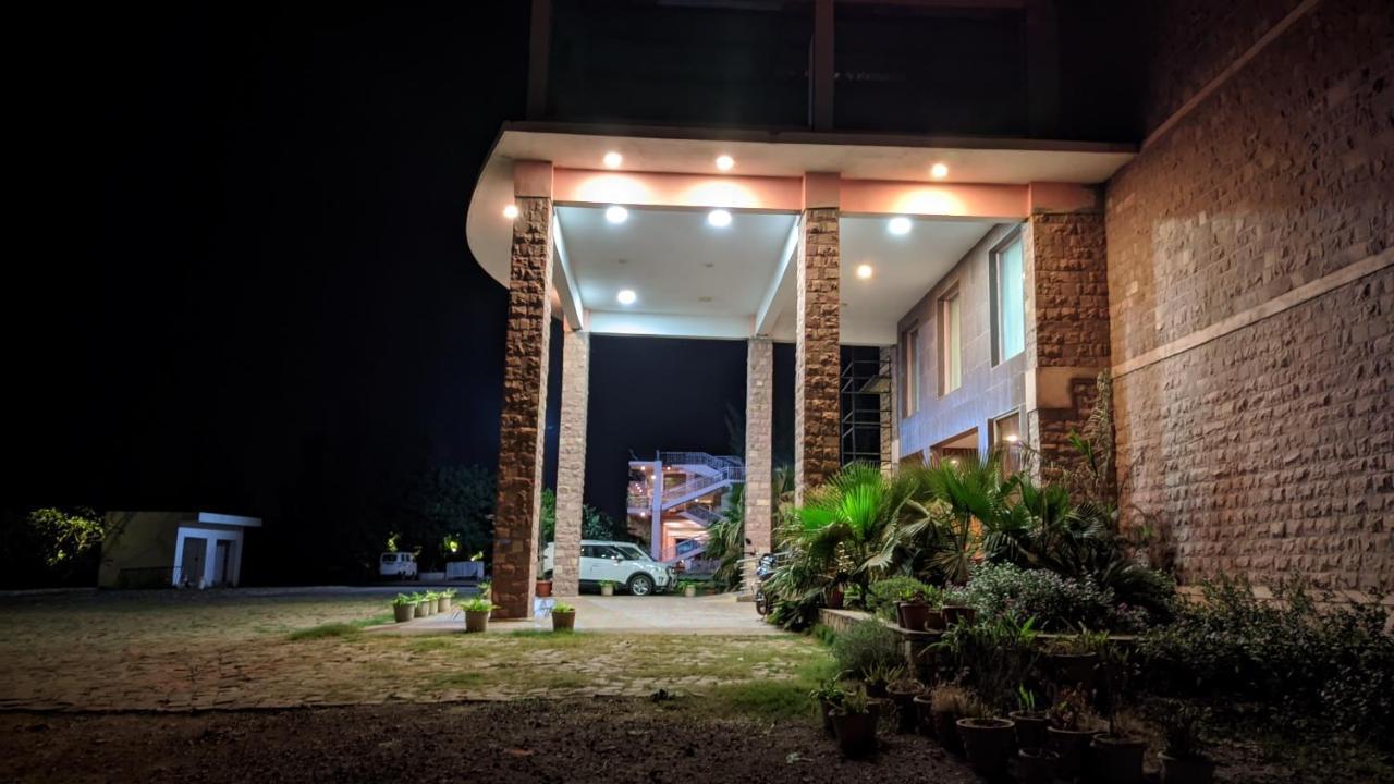 Kanthi Resorts Badami Bagalkot Exterior foto
