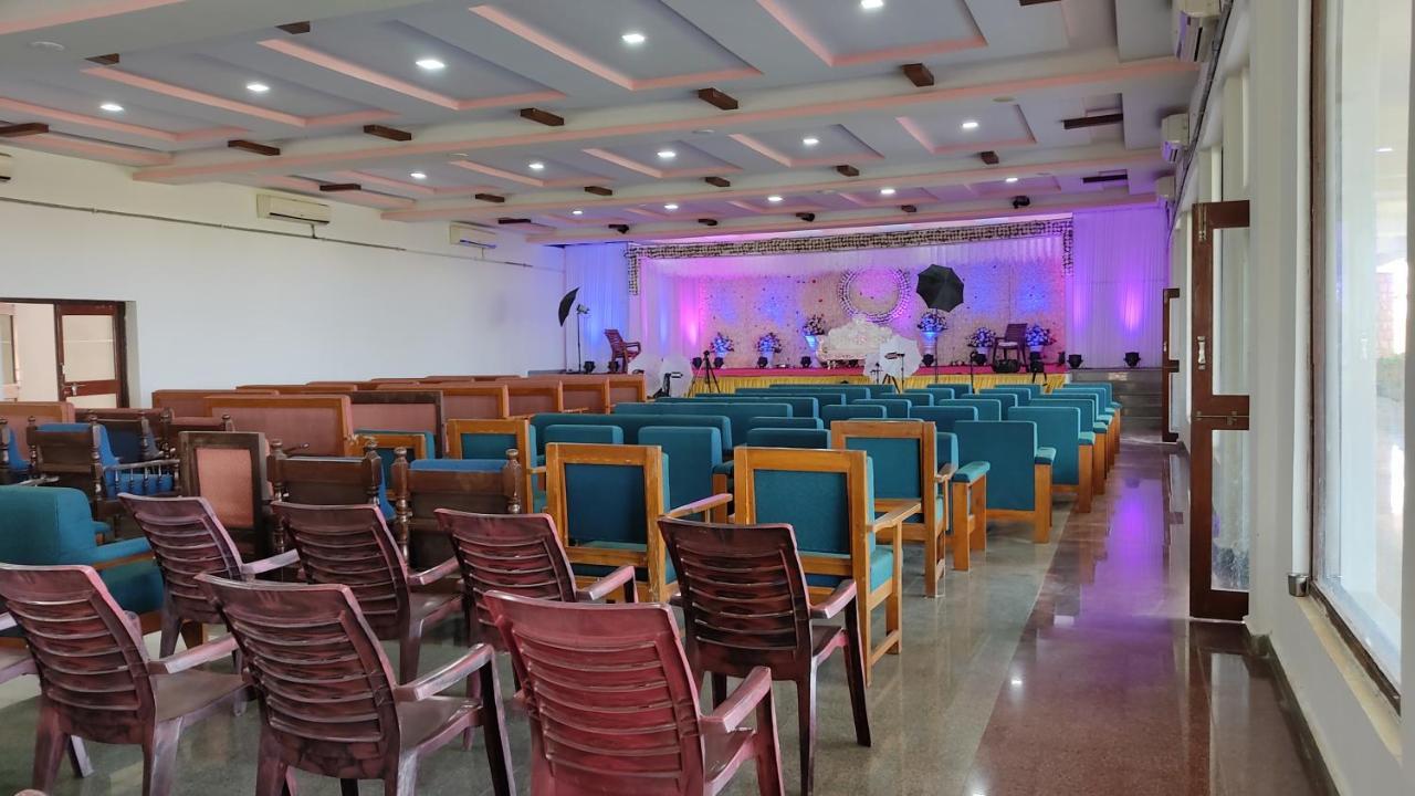 Kanthi Resorts Badami Bagalkot Exterior foto