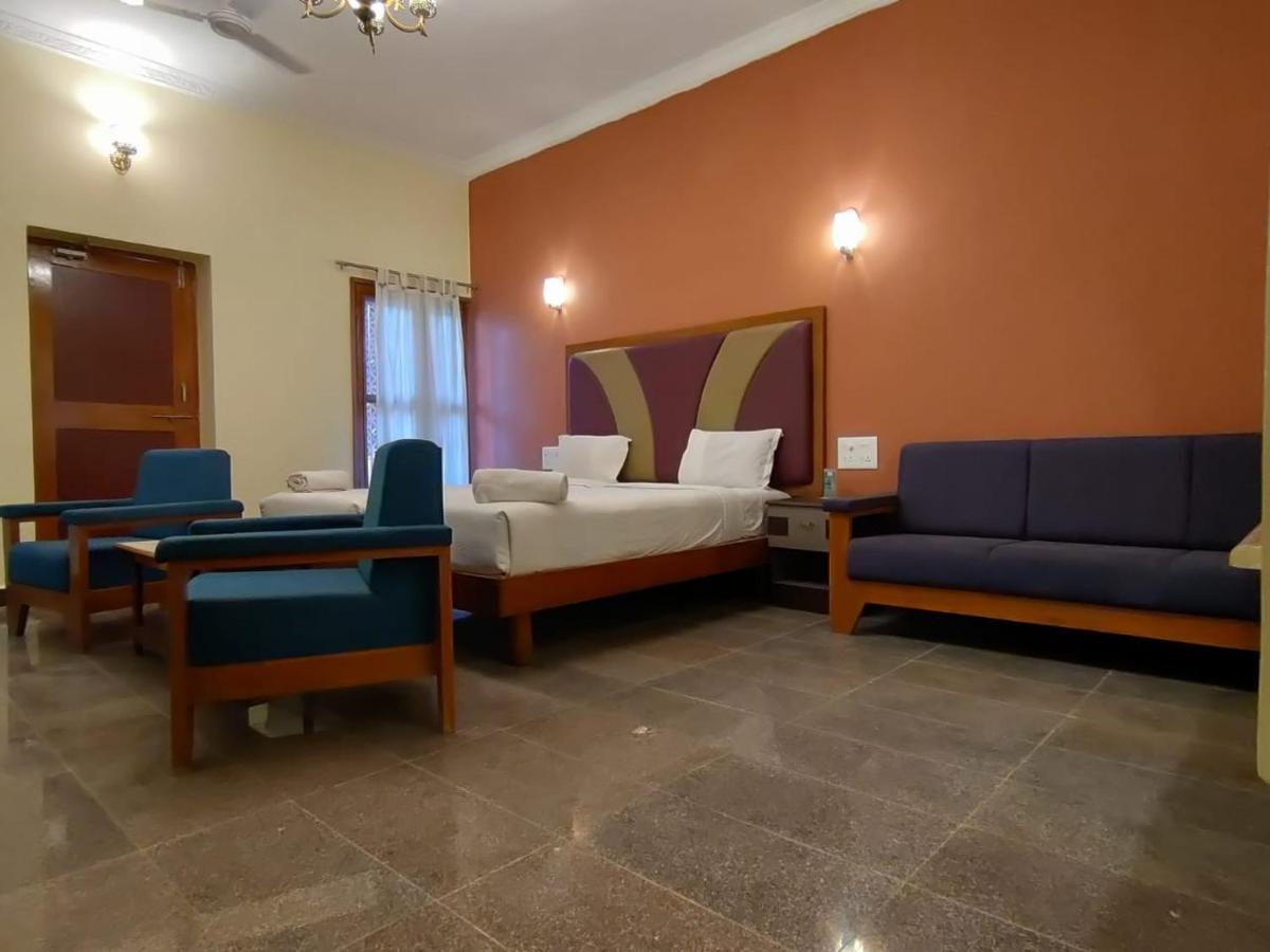 Kanthi Resorts Badami Bagalkot Exterior foto