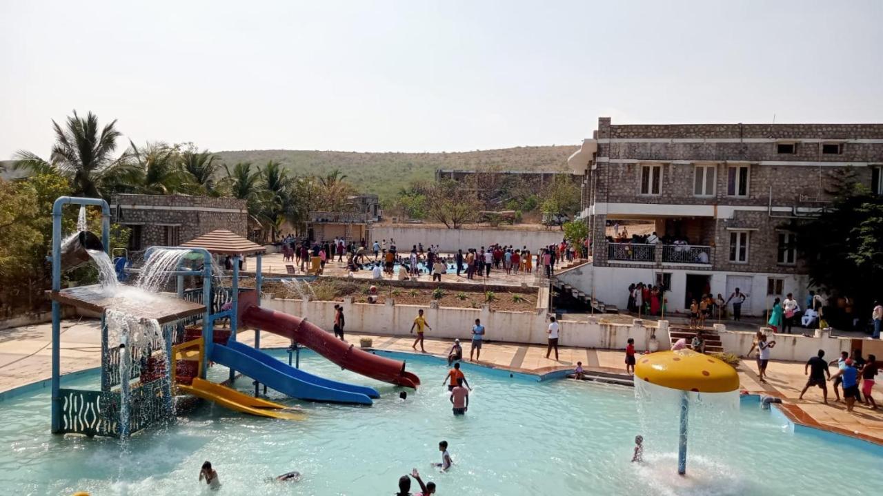 Kanthi Resorts Badami Bagalkot Exterior foto