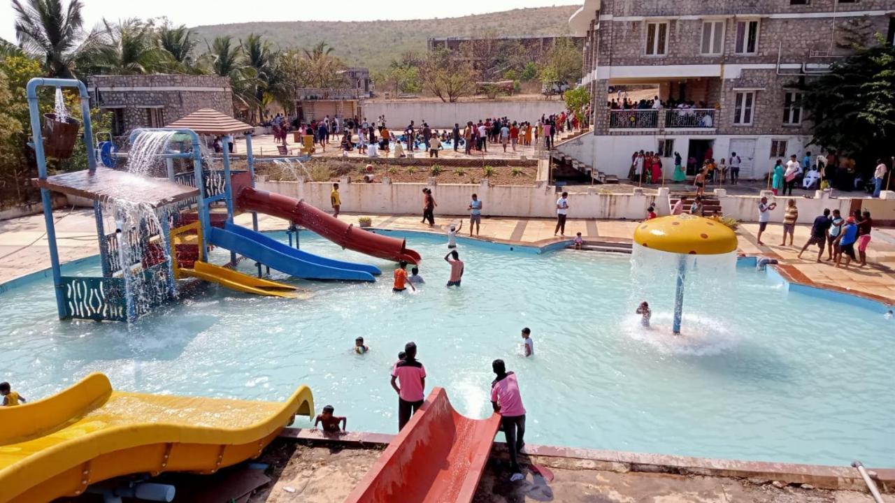 Kanthi Resorts Badami Bagalkot Exterior foto